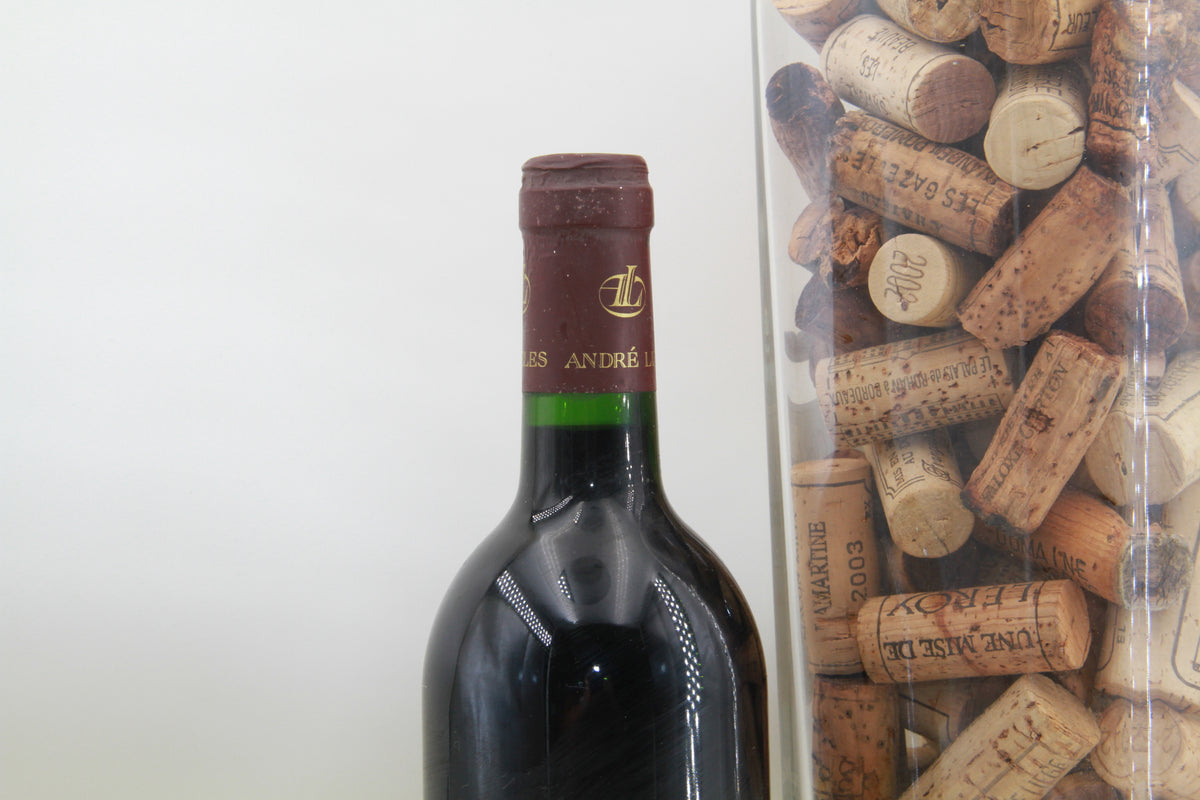 Le Louvetier  1996.  Pessac Léognan.  Lurton   (La Louvière)