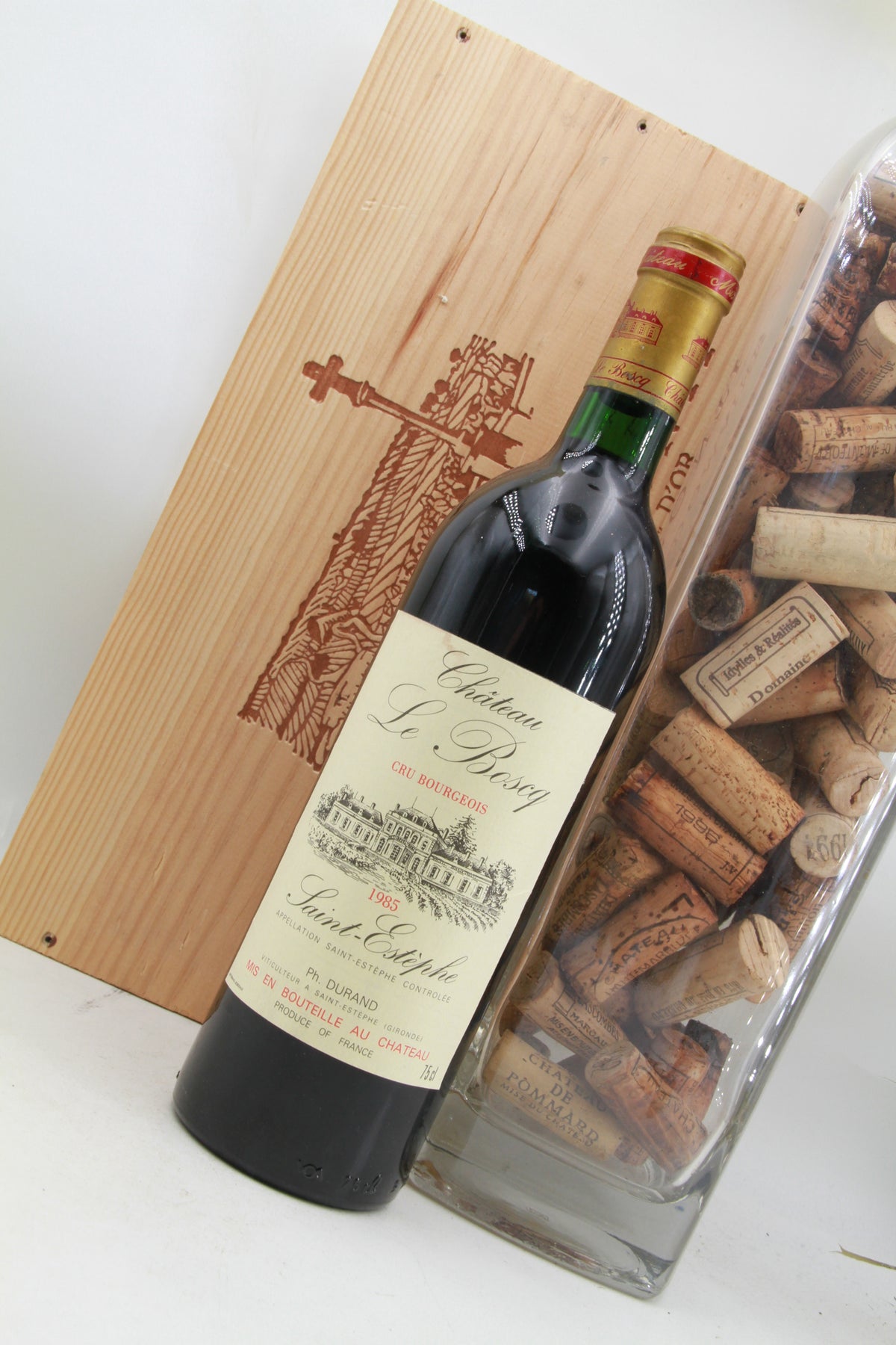 Chateau Le Boscq.    Cru Bourgeois  Saint Éstephe.  1985