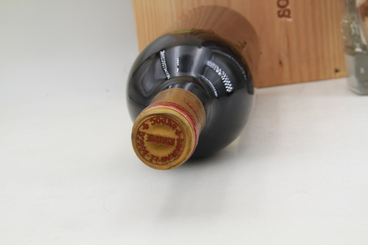 Chateau Le Boscq.    Cru Bourgeois  Saint Éstephe.  1985